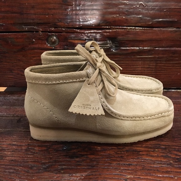 womens clarks wallabee boot